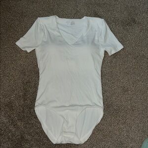 Soma NWOT White ribbed tee shirt V-Neck Bodysuit